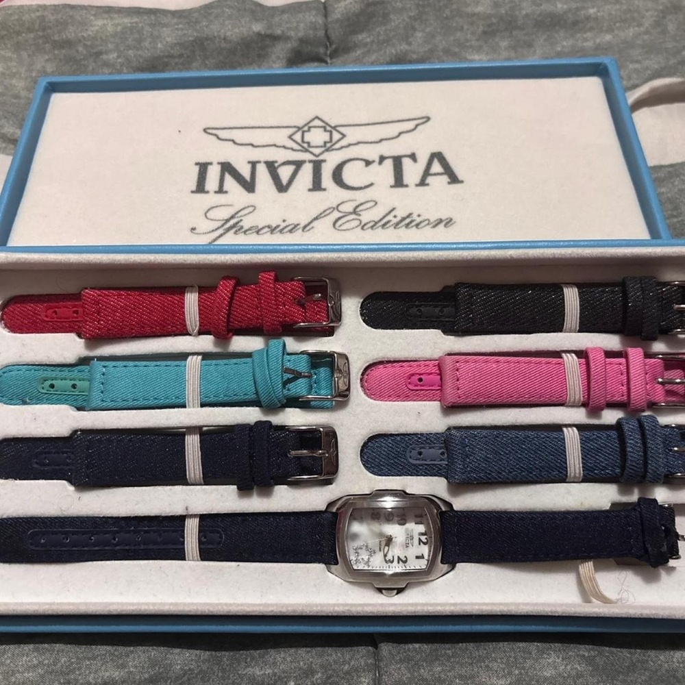 Vintage Invicta Special Edition watch set